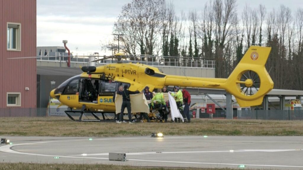 Llegada de Lindsey Vonn al hospital. Reuters
