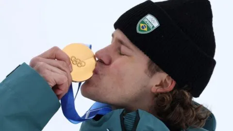 ¡Oro histórico! Lucas Pinheiro le da a Brasil su primera medalla en Juegos Olímpicos de Invierno