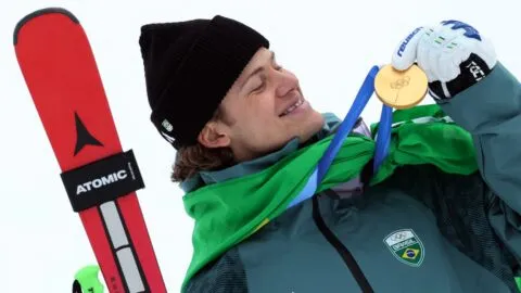 Primer oro para Brasil en unos Olímpicos de Invierno se roba los Golden Moments Corona para Latinoamérica