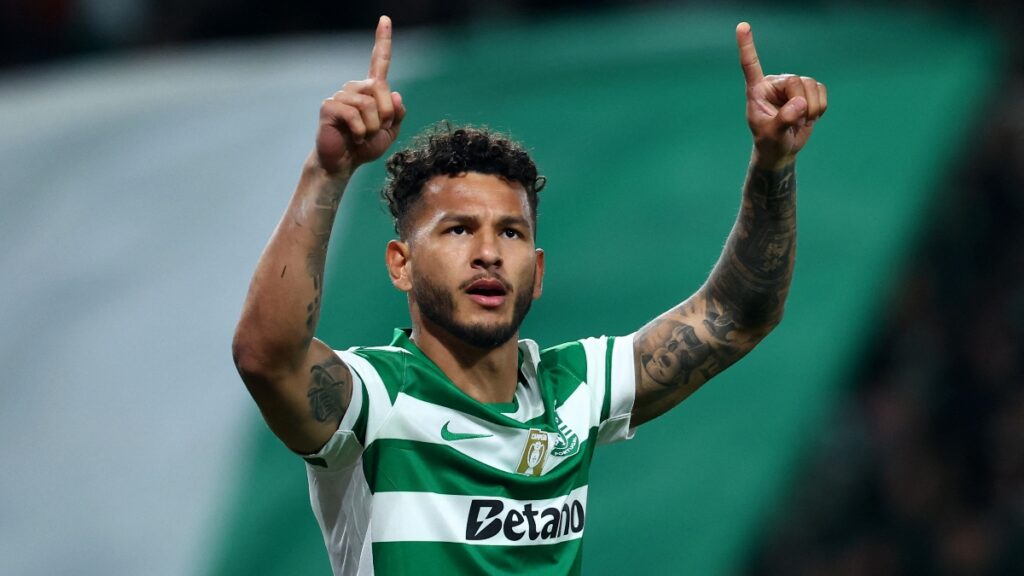 Luis Javier Suárez anotó dos goles en la victoria del Sporting de Lisboa ante Estoril