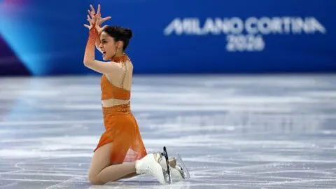 Madeline Schizas ruge en el hielo con El Rey León de Disney en Milano Cortina 2026