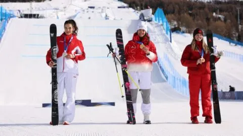 Highlights del esquí freestyle Milano Cortina 2026: resultados de la final del slopestyle femenil