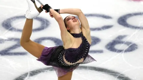 Olga Mikutina transforma el hielo con 'Nothing Else Matters'