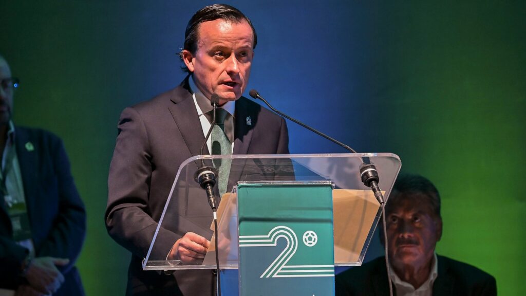 Mikel Arriola fija su postura tras la incertidumbre por la Copa Del Mundo