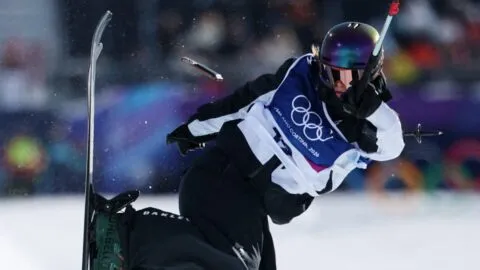 Mischa Thomas pierde el celular en plena final olímpica de halfpipe en Milano Cortina 2026