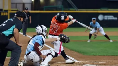 Naranjeros Femenil se impone a Algodoneras y vuelve a la senda del triunfo