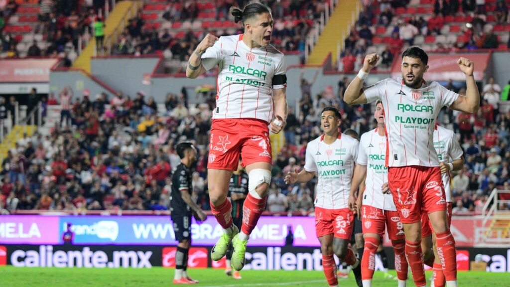 Necaxa golea 4-1 a San Luis
