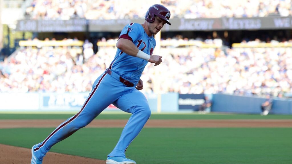 Salida de Nick Castellanos de Phillies destapa el drama por llevar alcohol al dugout