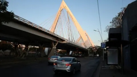 Hoy No Circula 26 de febrero 2026: ¿Qué carros no salen el jueves en CDMX y Edomex?