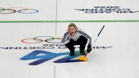 Noruega despierta en Milano Cortina 2026 y consigue su primer triunfo en el curling dobles mixto