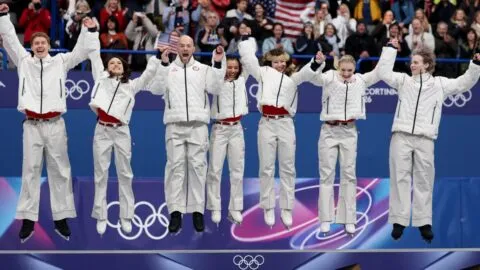 Estados Unidos se queda con la medalla de oro en la prueba por equipos en patinaje artístico