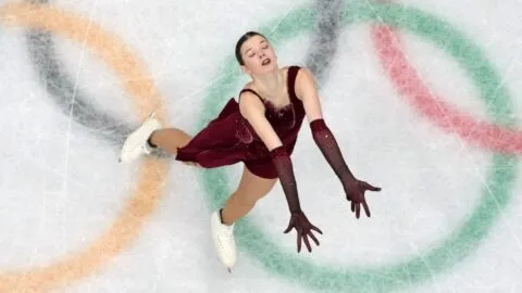 Viktoriia Safonova y la icónica ‘Bésame Mucho’ abre el programa corto de patinaje artístico