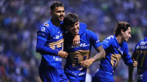 Pumas remonta en el último segundo y vence al Puebla