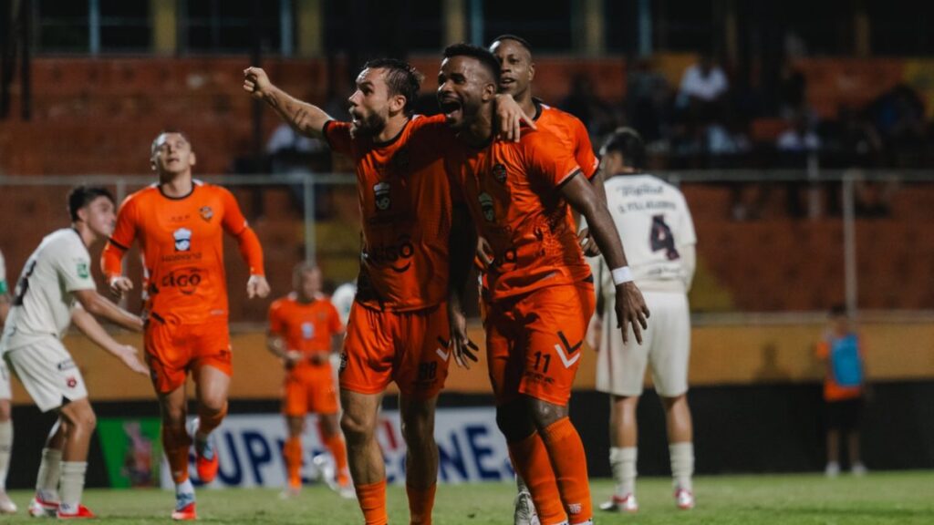 Puntarenas da otro golpe a Alajuelense | @PuntarenasFCOficial