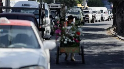 Hoy No Circula este 24 de febrero 2026: ¿Qué carros no salen el lunes en CDMX y Edomex?