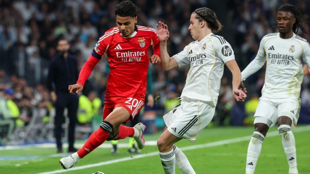 Richard Ríos con Benfica.