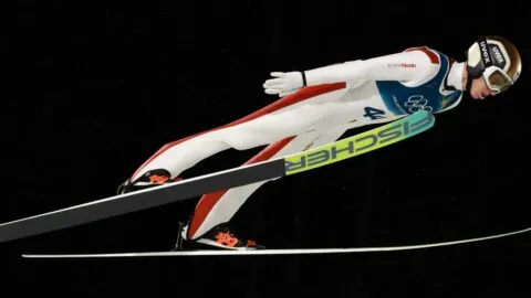 Highlights del salto de esquí en Milano Cortina 2026: resultados de la final, trampolín largo individual varonil