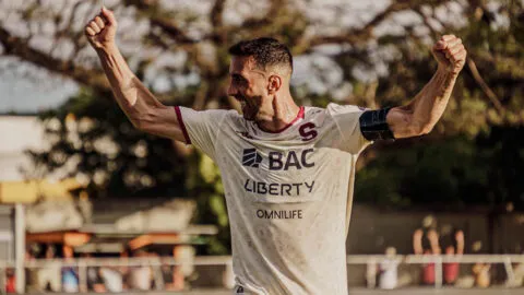 Saprissa se lleva un triunfo clave ante Liberia con polémica