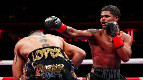 Shakur Stevenson se impone a Teófimo López y es campeón mundial de 4 divisiones