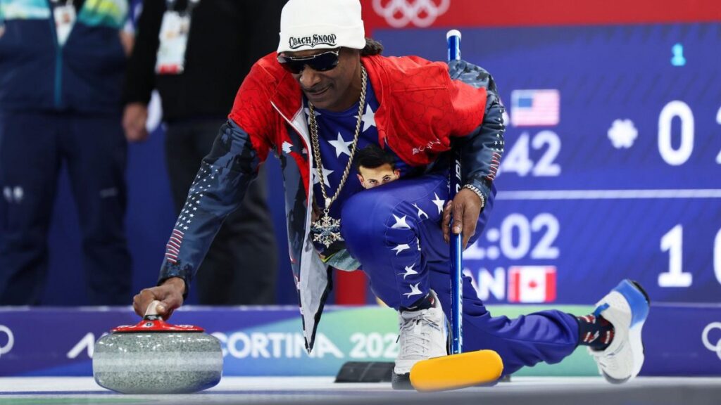 Snoop Dogg sorprendió a todos en el curling de los Juegos Olímpicos de Invierno Milano Cortina 2026