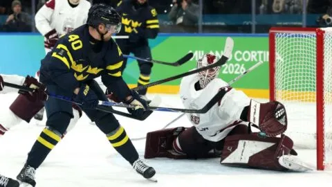 Highlights del hockey en Milano Cortina 2026: resultado Suecia vs Letonia, eliminatoria varonil