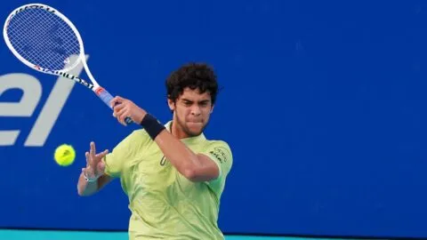 Rodrigo Pacheco domina y avanza en singles y dobles en el Challenger de Morelos