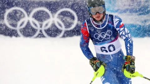 Tomás Holscher triunfa sobre la montaña y obtiene un destacado top 25 en esquí alpino