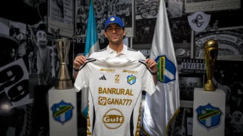 Comunicaciones rescindiría al mexicano Sandoval por un acto grave de indisciplina