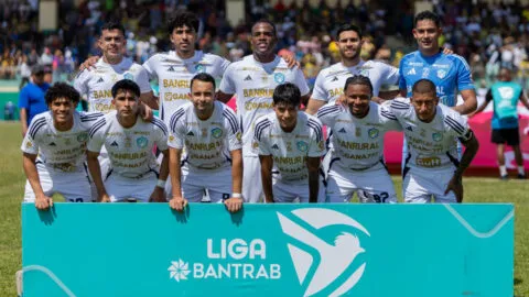 Los tres titulares de Comunicaciones que se perderían el clásico por lesión