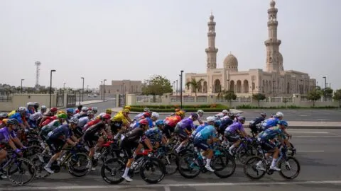 Sebastián Molano gana y Fernando Gaviria escolta en la primera etapa del Tour de Omán