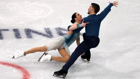 ¡Tremenda ovación! Pareja italiana emociona en el patinaje artístico de Milano Cortina 2026