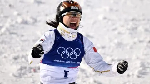 ¡Bicampeona! Xu Mengtao vuela hacia el oro en la final aerials de Milano Cortina 2026