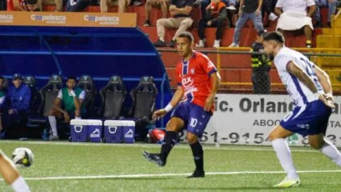 Cartaginés se deja puntos en su visita al San Carlos y pierde el liderato
