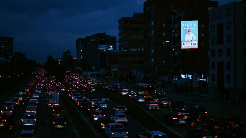 Bogotá, de noche. - Pablo Vera, AFP.