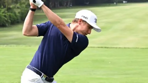 Carlos Ortiz se mantiene en la cima tras la segunda ronda de LIV Golf Hong Kong