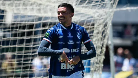 Cartaginés vence a Puntarenas en un partidazo