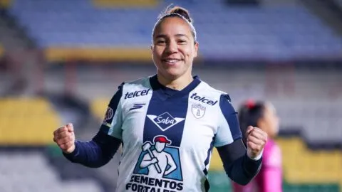 Charlyn Corral pide un salario mínimo para el fútbol femenil en México