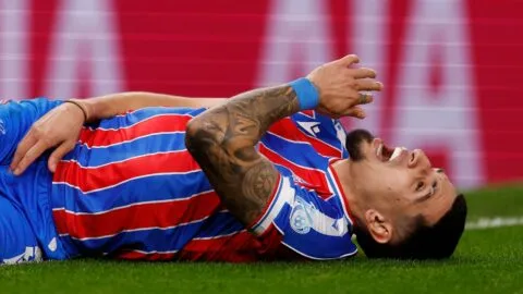 Preocupación para la Selección Colombia: Daniel Muñoz, lesionado en Crystal Palace