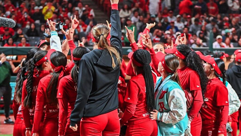 Cuadrangular de Jefferson define triunfo de Diablos Femenil ante Bravas