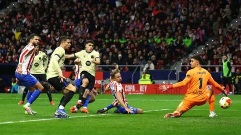 Deco y la eliminación del Barcelona: "Con el gol anulado a Cubarsí hoy hubiera habido prórroga"