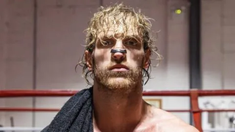 Logan Paul asegura que Floyd Mayweather le debe un millón y medio de dólares