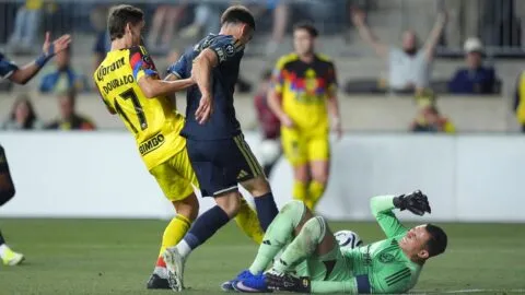 Jardine teme una lesión grave en el tendón de Aquiles de Malagón: “Ojalá no sea rotura total”