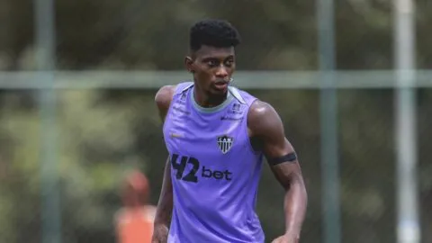 Mateo Cassierra: sin título, pero con pelea en Atlético Mineiro