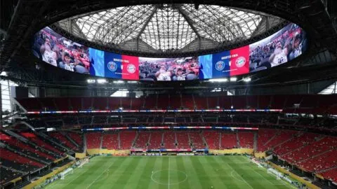 La FIFA exigirá quitar publicidad en estadios de la NFL para el Mundial, salvo un techo