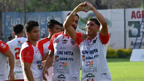 Mictlán lo da vuelta en la última ante Municipal y sale de la zona de descenso