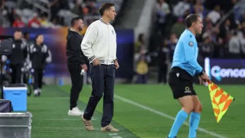 Mikey Varas destaca el carácter del equipo tras jugar con uno menos ante Toluca