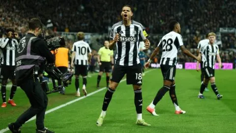 William Osula anota sobre la hora y Newcastle acaba con el buen momento de Manchester United