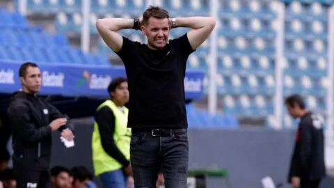 Larcamón minimiza la polémica arbitral y afirma que el marcador fue corto