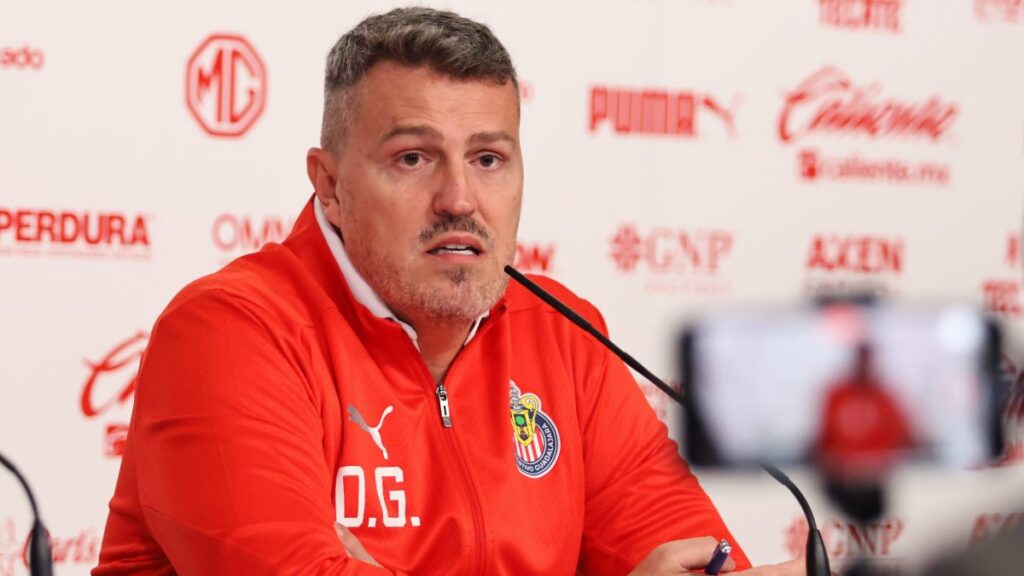 Óscar García, ex técnico de las Chivas en la Liga MX