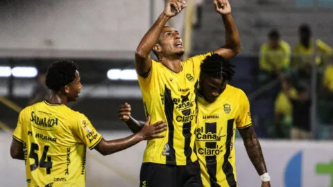 Real España golea a Victoria y continúa en la pelea por la cima del Clausura